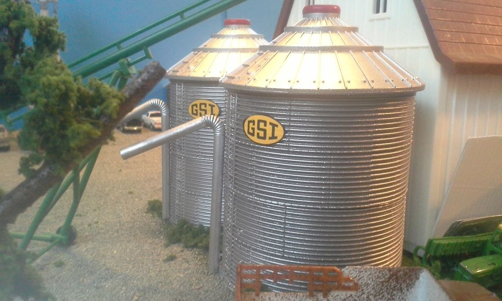 Realistic grain bins Toy Farmin' LLC Presents Farm Toys & More(TM)